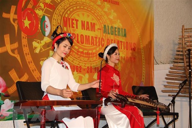 Kỷ niệm 60 năm Ngày thiết lập quan hệ ngoại giao Việt Nam-Algeria hình ảnh 3 Ky niem 60 nam Ngay thiet lap quan he ngoai giao Viet Nam-Algeria hinh anh 3