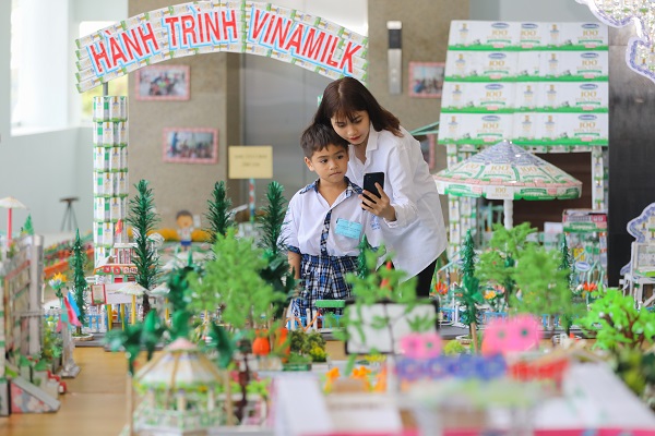 Hơn 46.300 học sinh tỉnh Vĩnh Long được thụ hưởng sữa học đường năm học 2020-2021