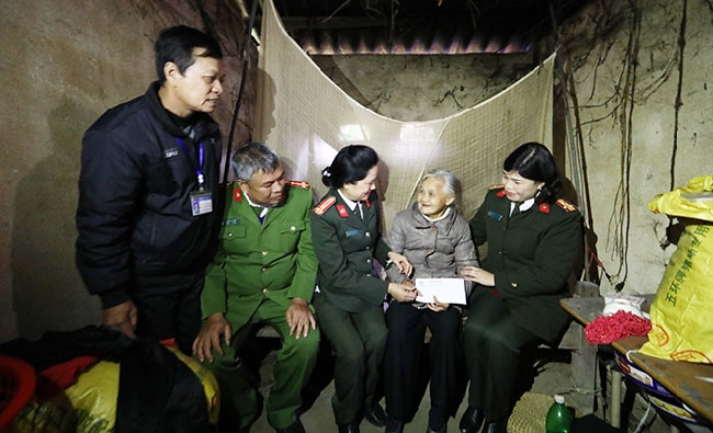 mang xuan som den voi nguoi ngheo bien gioi lang son