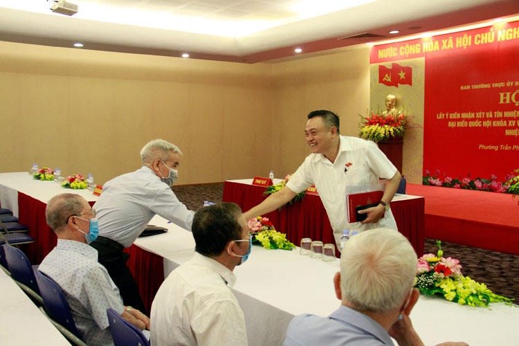 Người được cử tri tín nhiệm và giao trọng trách