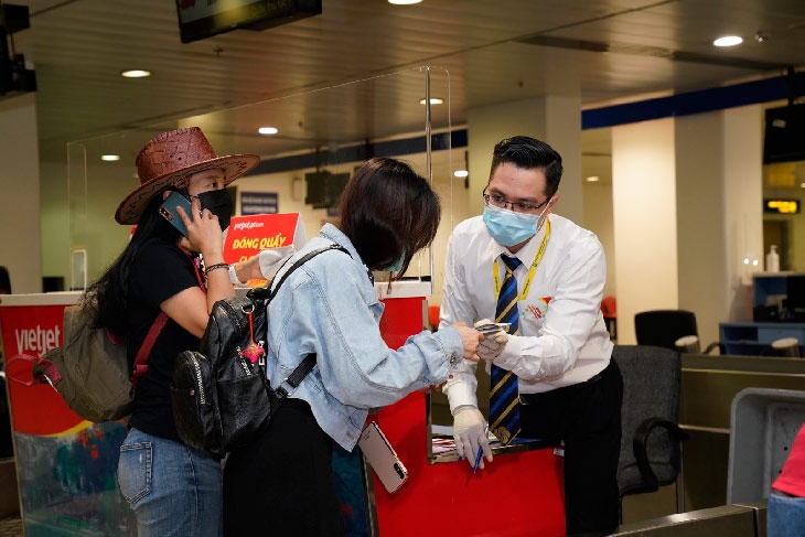 Yên tâm bay - Chung tay đẩy lùi dịch bệnh với Bảo hiểm “Bay An Toàn” và Vietjet