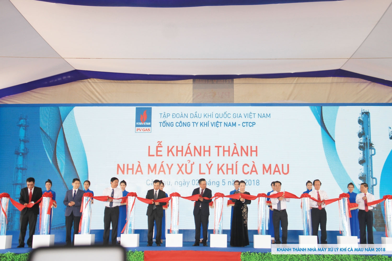 photo nganh dau khi viet nam thuc hien y nguyen cua bac ho