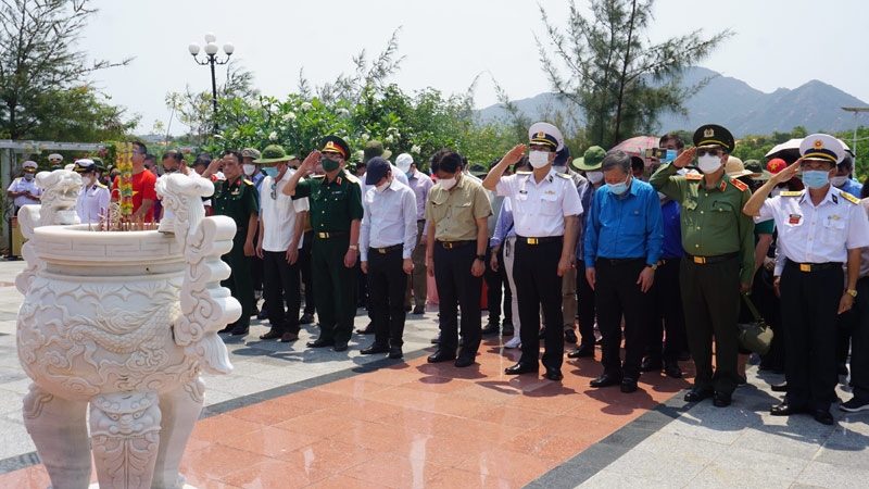 Hành trình người dầu khí đến với Trường Sa Hành trình người dầu khí đến với Trường Sa
