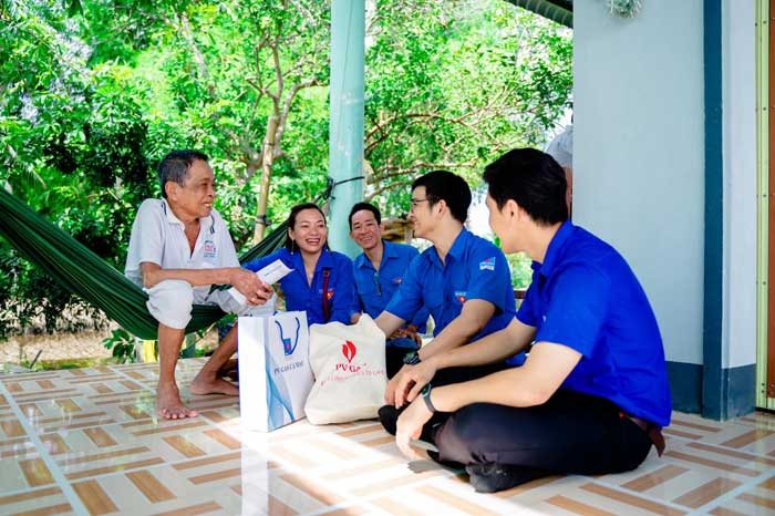 15 năm tỏa sáng thành công, gắn kết tình người