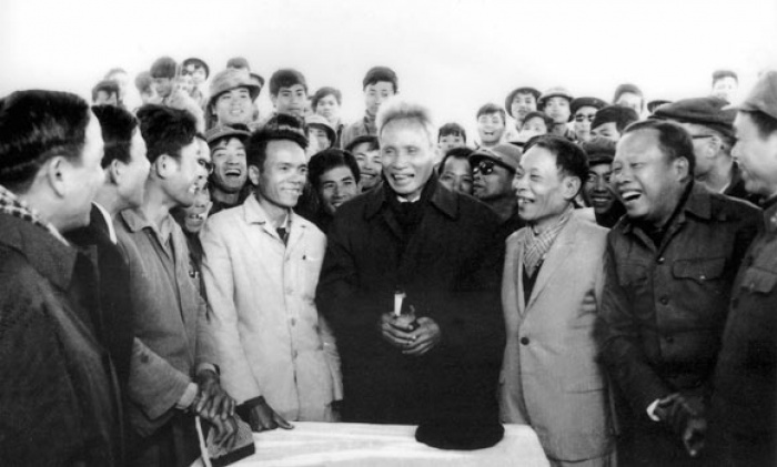 nho mai ngay lich su ay