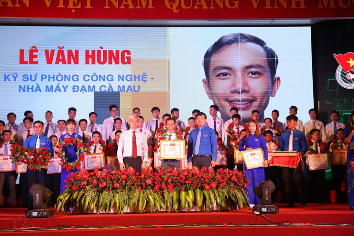 ky su cong hien het minh