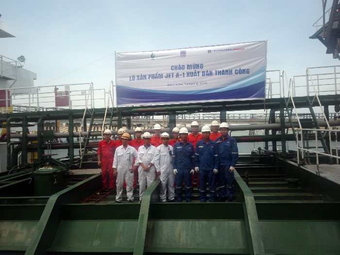 pvndb xuat ban lo san pham jet a 1 dau tien cua nmlhd nghi son tai thi truong noi dia