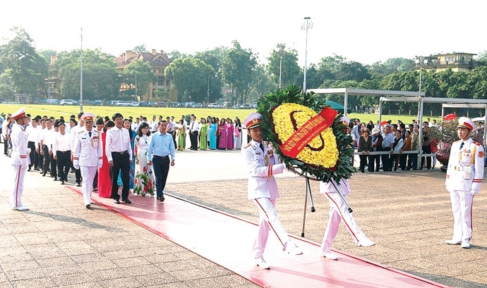 chu dong nghiem tuc sang tao