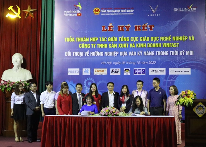 Vinfast là doanh nghiệp đầu tiên đủ điều kiện đánh giá, cấp chứng chỉ kỹ năng nghề quốc gia vinfast-la-doanh-nghiep-dau-tien-du-dieu-kien-danh-gia-cap-chung-chi-ky-nang-nghe-quoc-gia