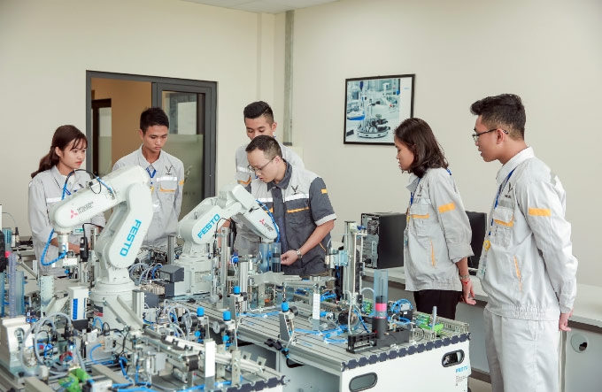 Con đường mới để giải bài toán nhân lực Việt Con đường mới để giải bài toán nhân lực Việt