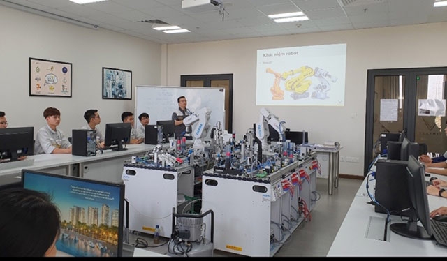 Con đường mới để giải bài toán nhân lực Việt Con đường mới để giải bài toán nhân lực Việt