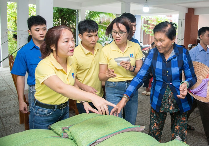 Những 