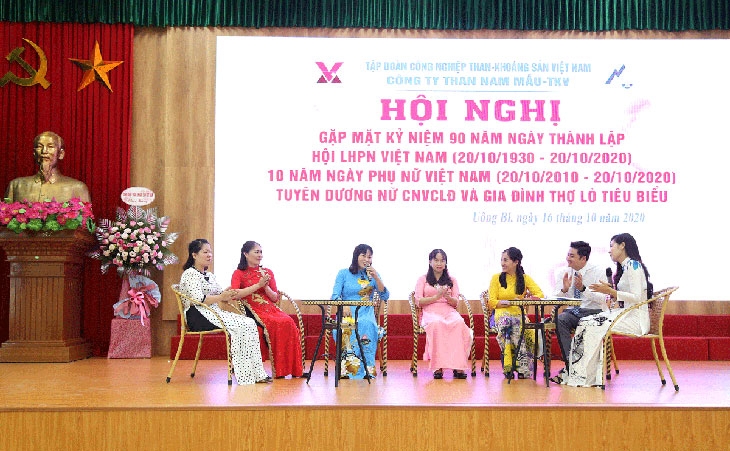 TKV tôn vinh nữ lao động 