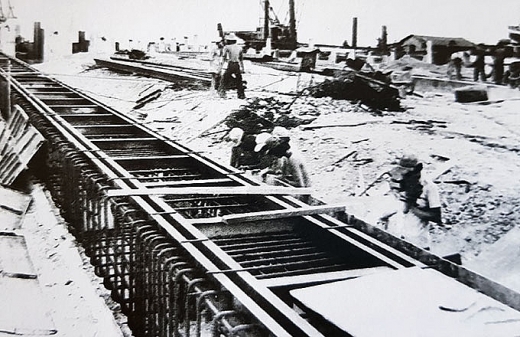 cang vietsovpetro 35 nam nhin lai