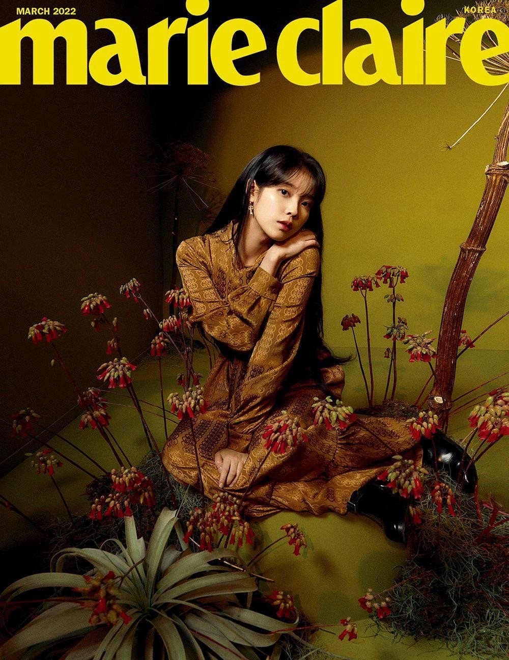 Sao Hàn ngày 16/2/2022: IU diện đồ Gucci sang trọng, thời thượng trên trang bìa tạp chí “Marie Claire” Sao Hàn ngày 16/2/2022: IU diện đồ Gucci sang trọng, thời thượng trên trang bìa tạp chí “Marie Claire”