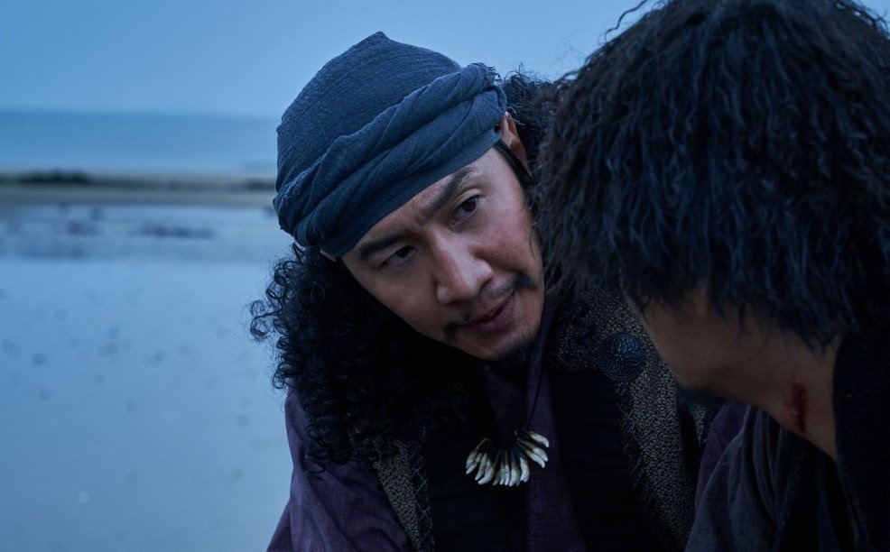 Lee Kwang Soo nhận cơn mưa lời khen trong “The Pirates: The Last Royal Treasure”