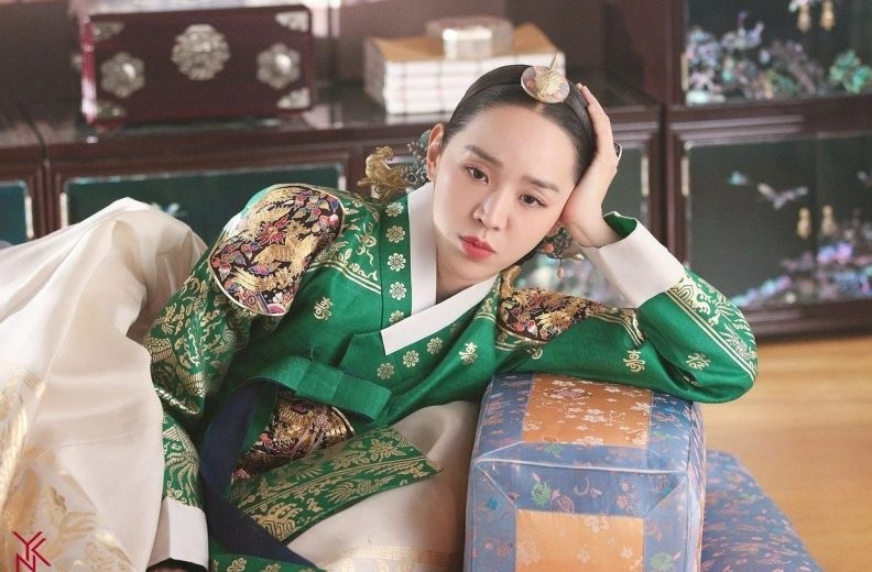 Sao Hàn ngày 25/2/2022: Tân binh NMIXX nhà JYP bị chê Sao Hàn ngày 25/2/2022: Tân binh NMIXX nhà JYP bị chê