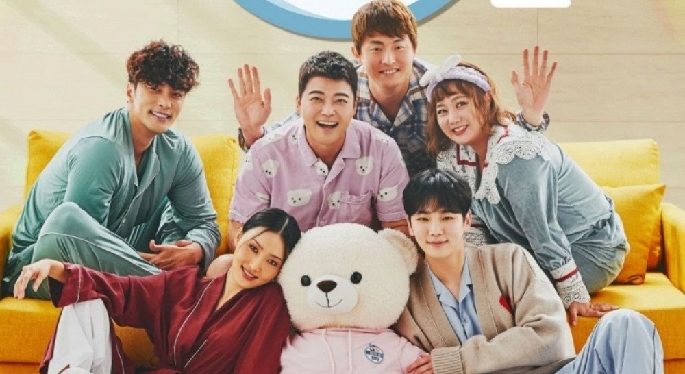 Sao Hàn ngày 13/3/2022: OST “A Business Proposal” vươn lên đứng đầu bảng xếp hạng iTunes toàn thế giới