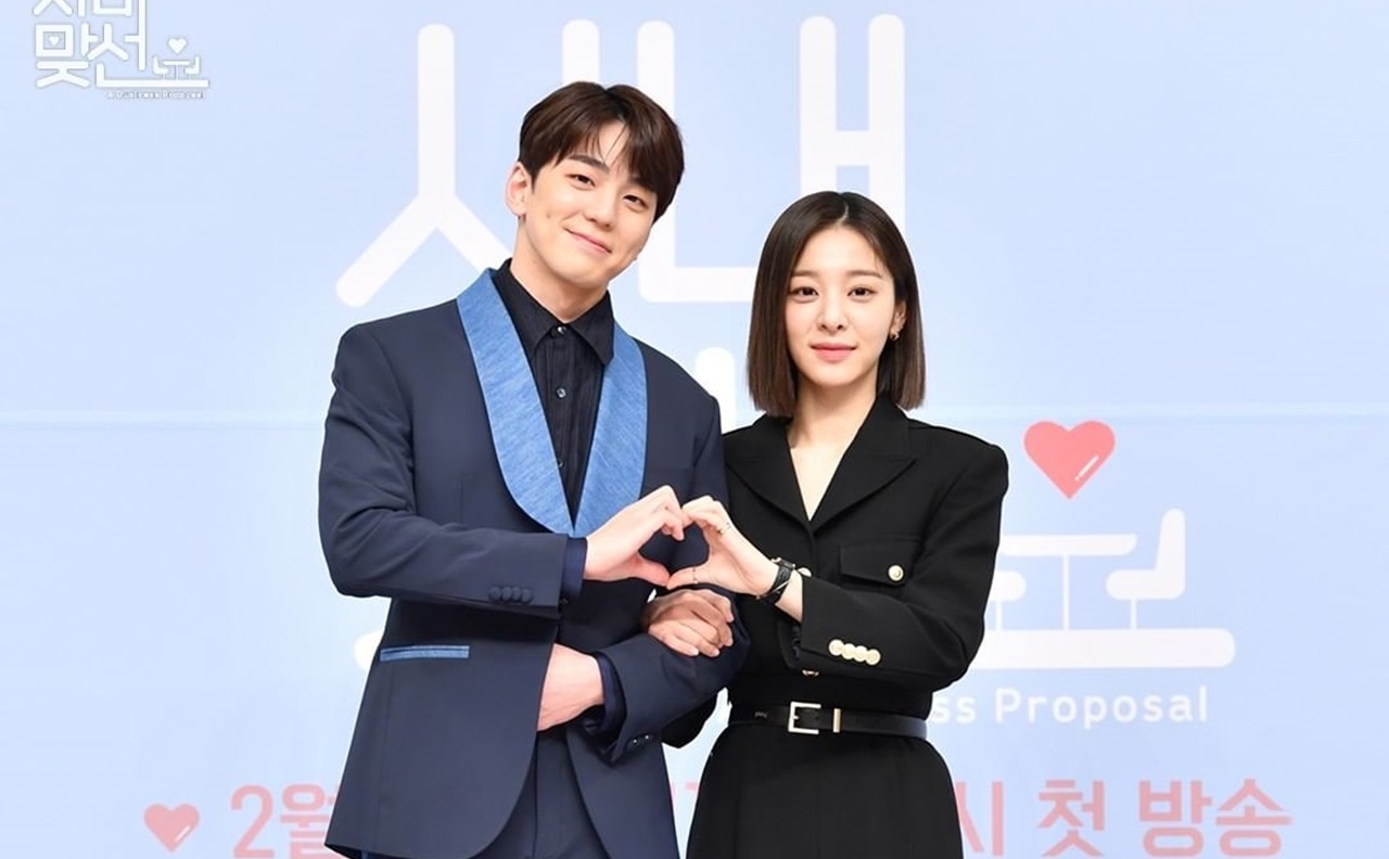Tổng hợp sao Hàn tuần qua (4/4 - 10/4): Cựu thành viên SNSD Jessica tham gia show sống còn ở Trung Quốc Tổng hợp sao Hàn tuần qua (4/4 - 10/4): Cựu thành viên SNSD Jessica tham gia show sống còn ở Trung Quốc