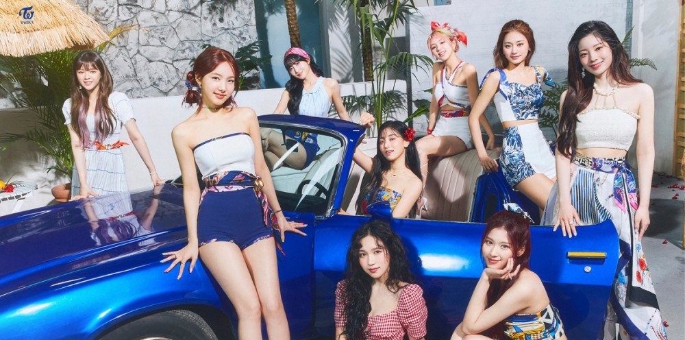 Sao Hàn hôm nay 13/7: Tất cả 9 thành viên TWICE đều gia hạn hợp đồng với JYP Entertainment Sao Hàn hôm nay 13/7: Tất cả 9 thành viên TWICE đều gia hạn hợp đồng với JYP Entertainment