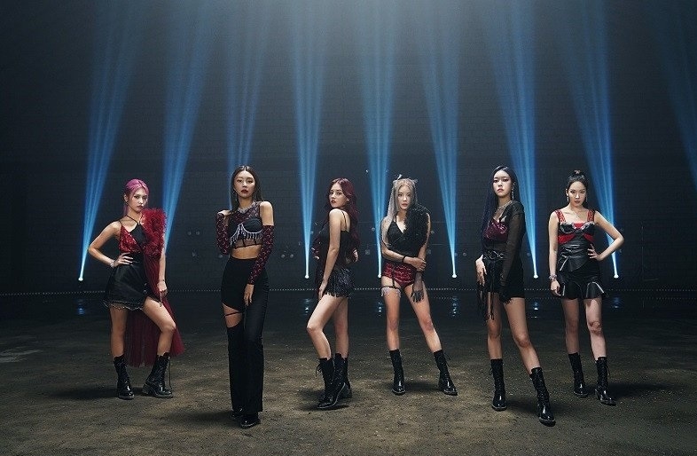 Sao Hàn hôm nay 24/7: MOMOLAND lộng lẫy trên thảm đỏ lễ trao giải “Premios Juventud 2022” Sao Hàn hôm nay 24/7: MOMOLAND lộng lẫy trên thảm đỏ lễ trao giải “Premios Juventud 2022”