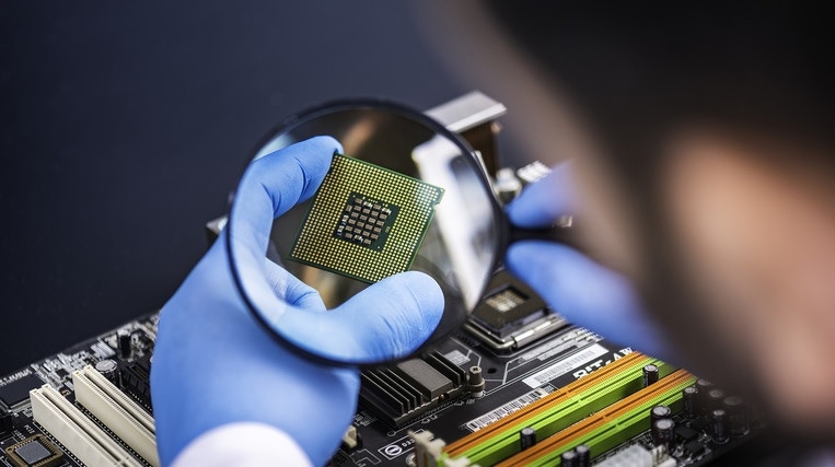 Mỹ hạn chế bán chip cho Nga và Trung Quốc