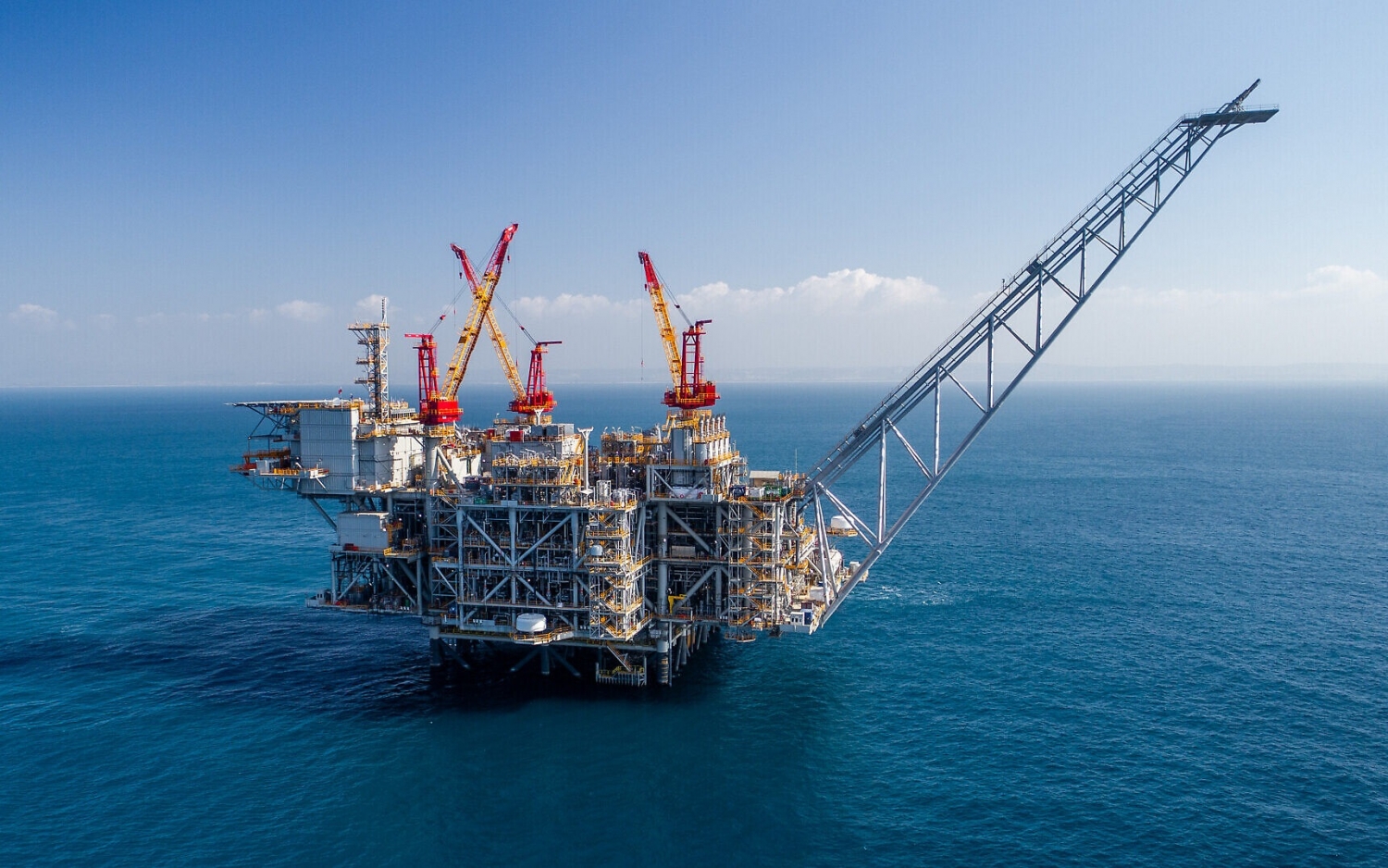 Shell, OQ và TotalEnergies hợp tác thăm dò, phát triển khí đốt tự nhiên ở Oman