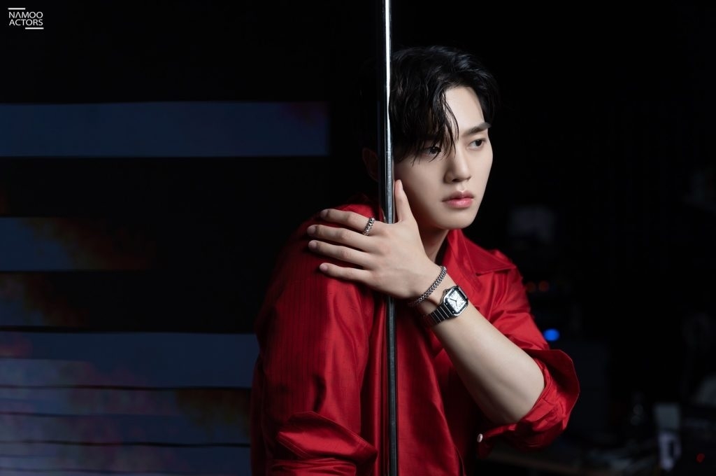 Tổng hợp sao Hàn tuần qua (6 - 12/12): Song Kang khoe visual điển trai, Jimin lập kỷ lục trên SoundCloud