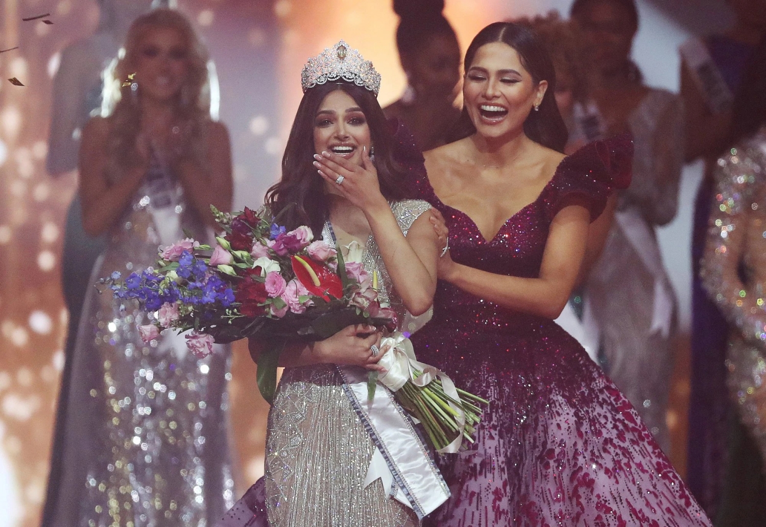 Mỹ nhân Ấn Độ Harnaaz Sandhu và chặng đường giành vương miện Miss Universe 2021 danh giá