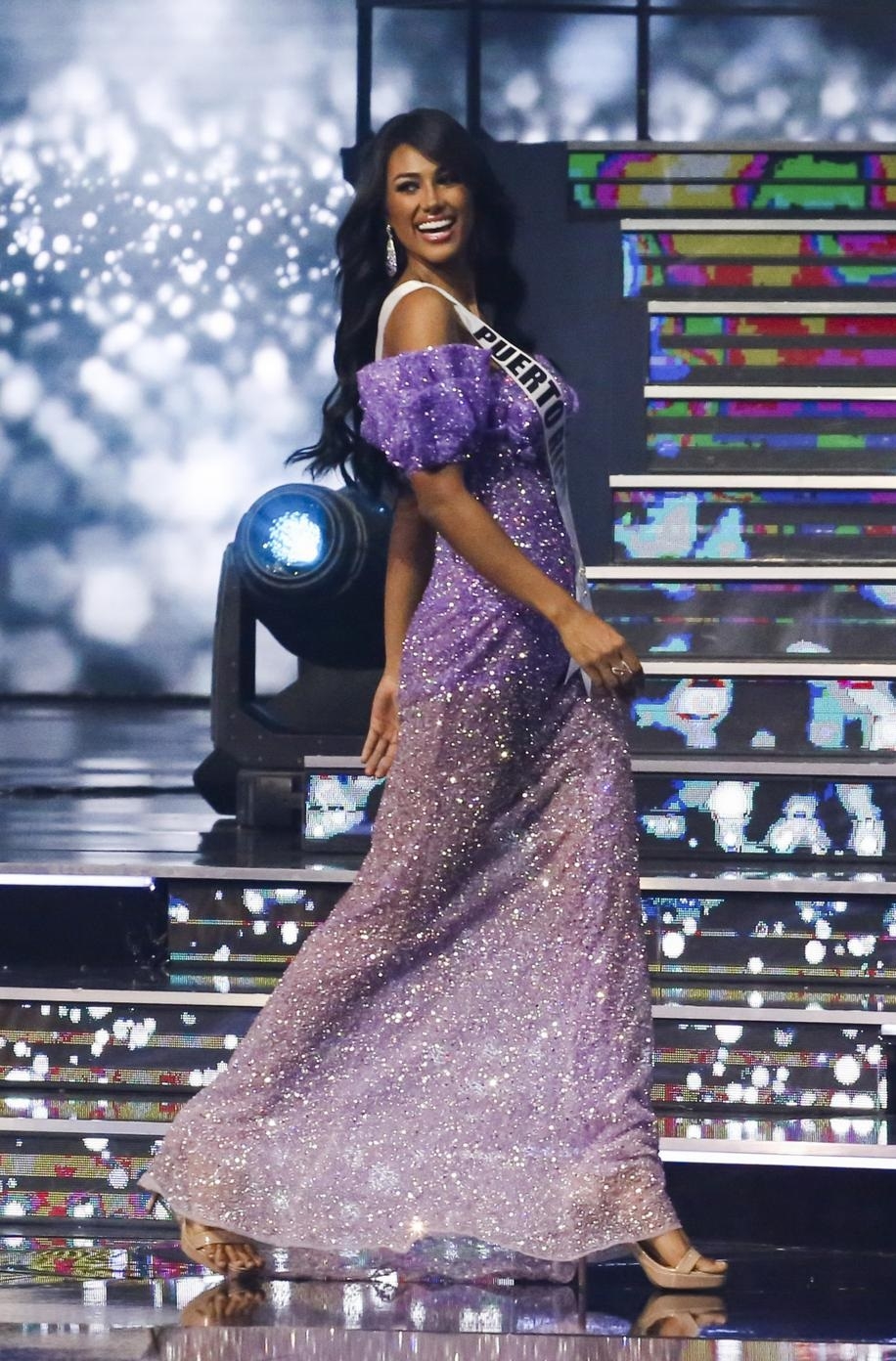 Nhìn lại top 10 trang phục dạ hội lộng lẫy nhất tại Miss Universe 2021 Nhìn lại top 10 trang phục dạ hội lộng lẫy nhất tại Miss Universe 2021