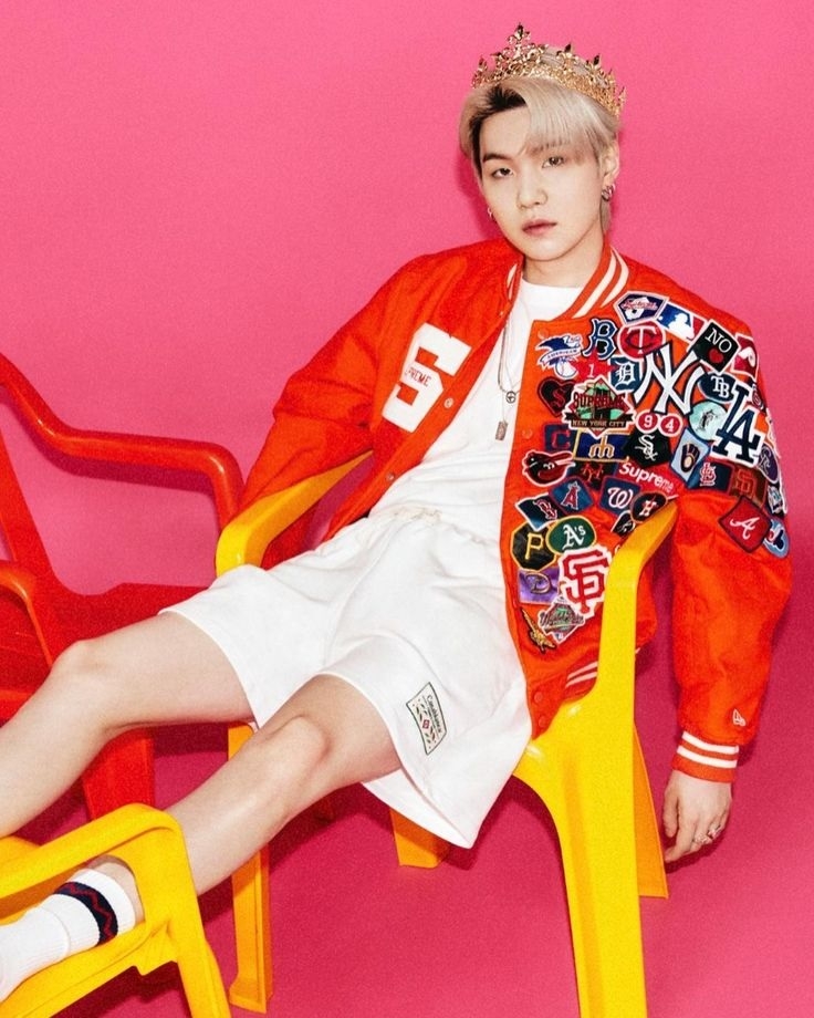 Sao Hàn ngày 31/12: Suga (BTS) trở thành nam nghệ sĩ solo Hàn Quốc đầu tiên tạo nên lịch sử trên Spotify Sao Hàn ngày 31/12: Suga (BTS) trở thành nam nghệ sĩ solo Hàn Quốc đầu tiên tạo nên lịch sử trên Spotify