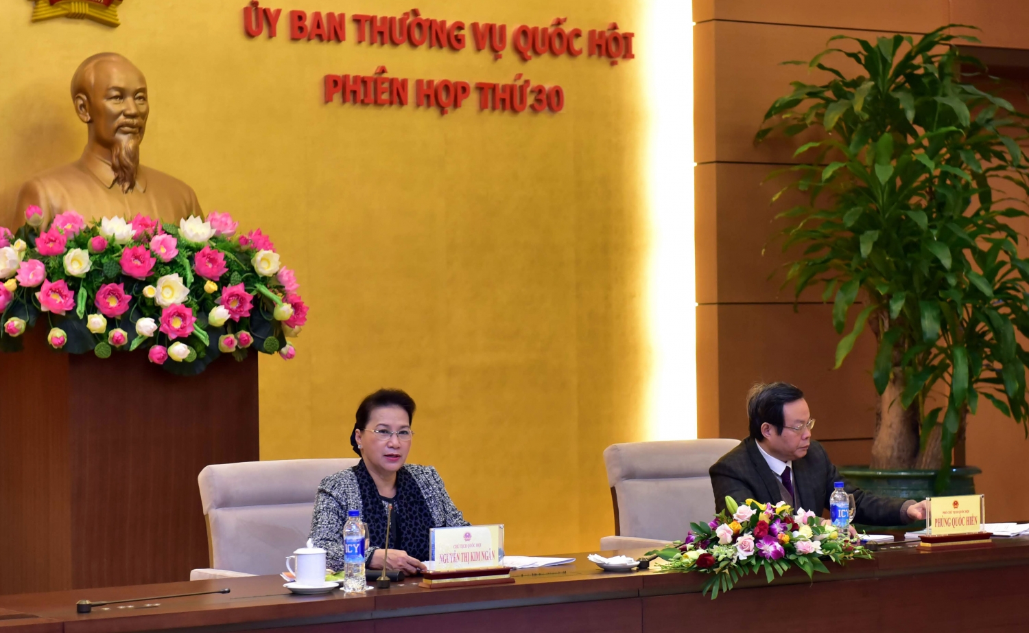 chu tich quoc hoi lam viec voi lanh dao pvn