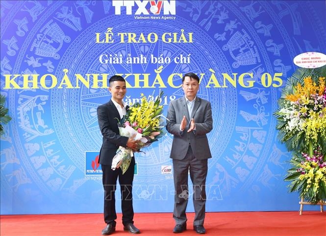 Trao giải ảnh báo chí “Khoảng khắc vàng 05” trao giai anh bao chi khoang khac vang 05