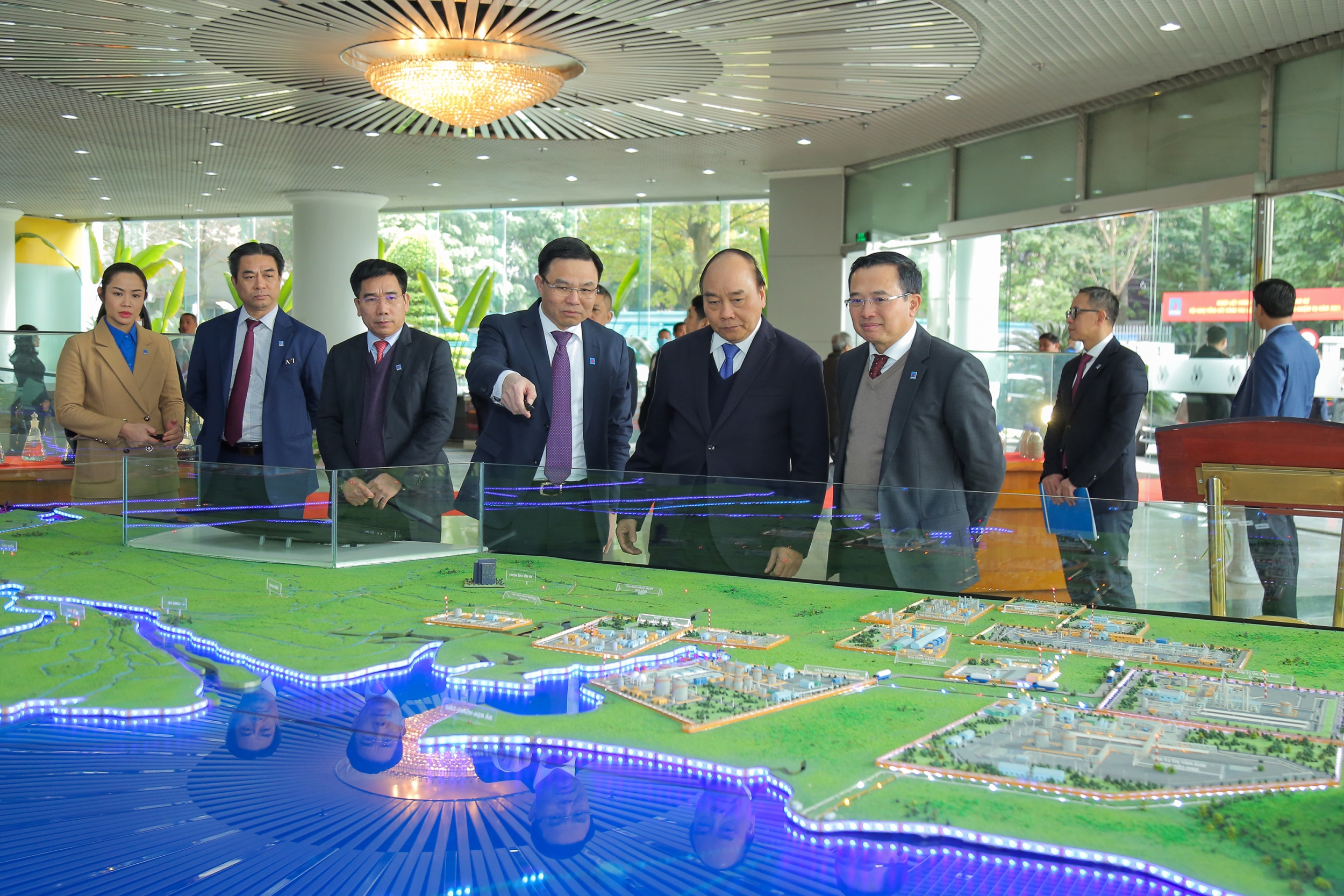Thủ tướng Chính phủ Nguyễn Xuân Phúc dự và chỉ đạo Hội nghị tổng kết năm 2020, triển khai nhiệm vụ năm 2021 của Petrovietnam