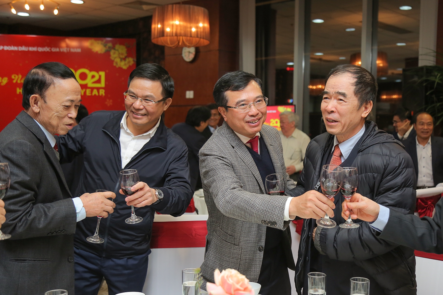 Petrovietnam gặp mặt, tri ân nguyên lãnh đạo Tập đoàn các thời kỳ