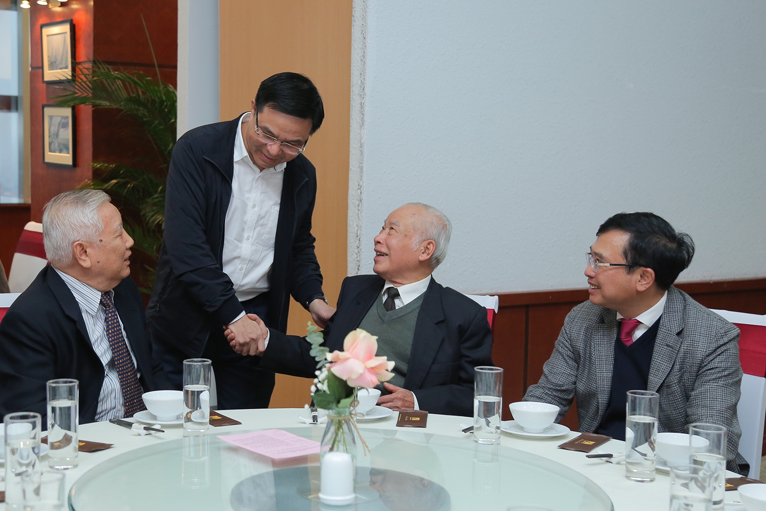 Petrovietnam gặp mặt, tri ân nguyên lãnh đạo Tập đoàn các thời kỳ