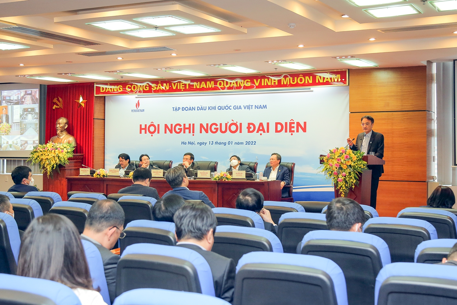Người đại diện là 