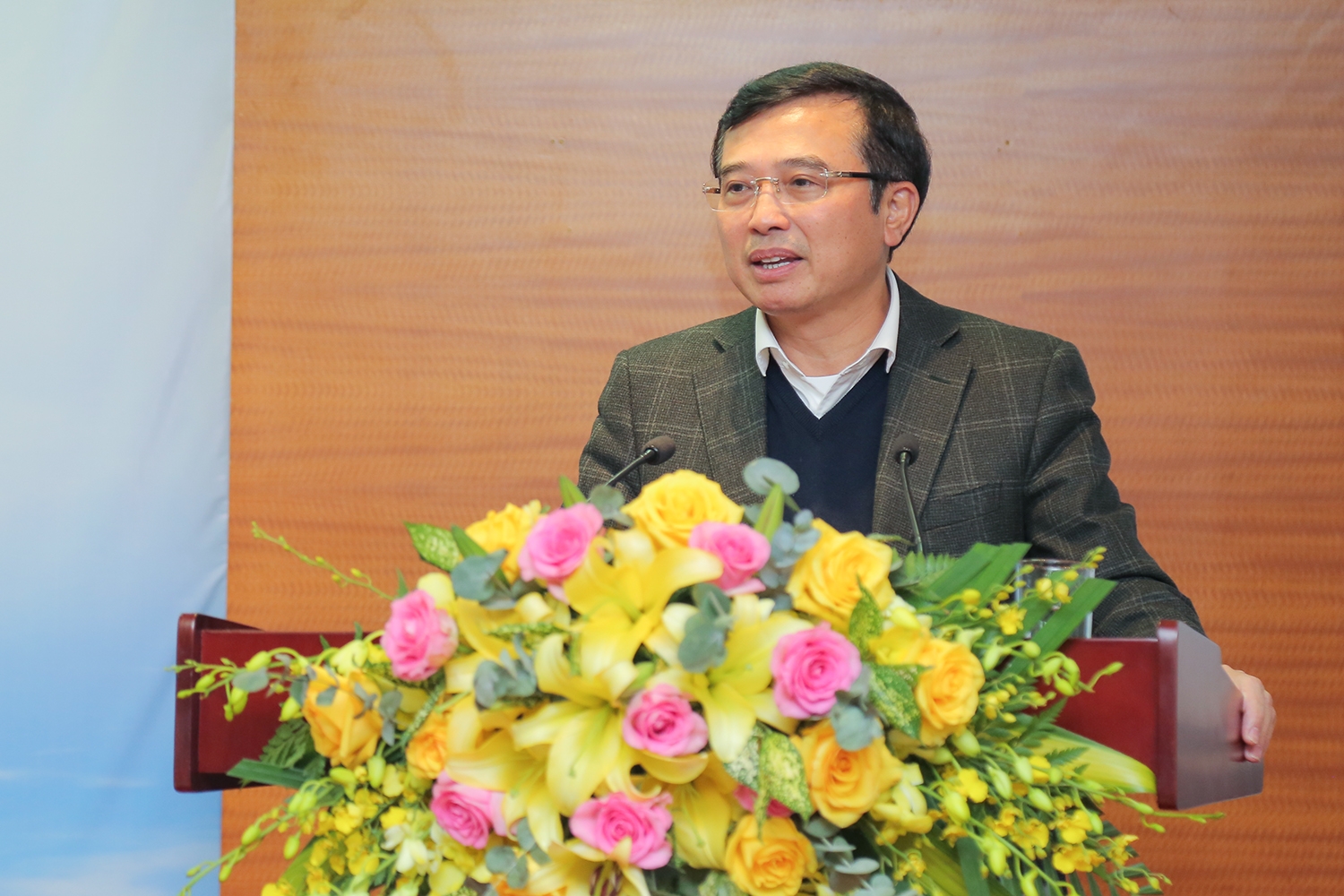 Người đại diện là 