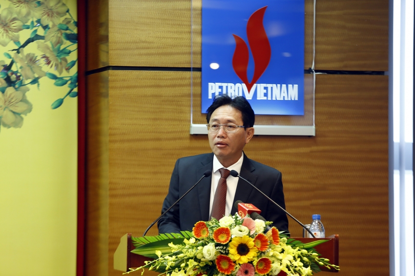 pho thu tuong trinh dinh dung chuc mung nam moi pvn