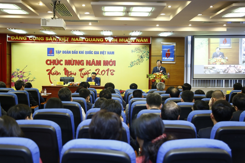 pho thu tuong trinh dinh dung chuc mung nam moi pvn