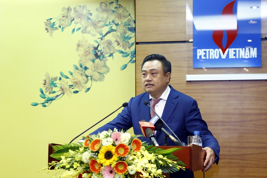 pho thu tuong trinh dinh dung chuc mung nam moi pvn