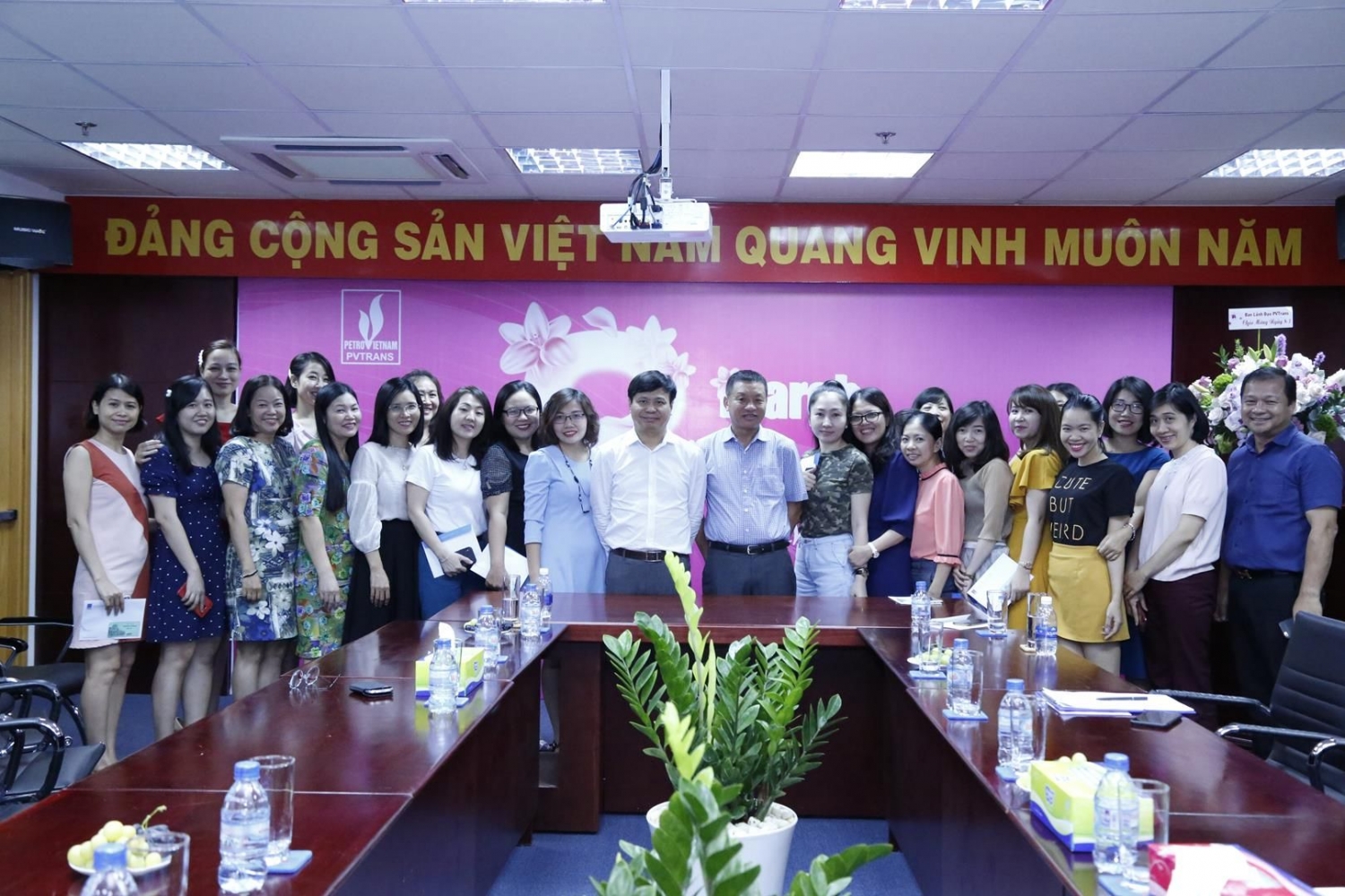 cong doan pvtrans gap mat nhan ngay quoc te phu nu 83