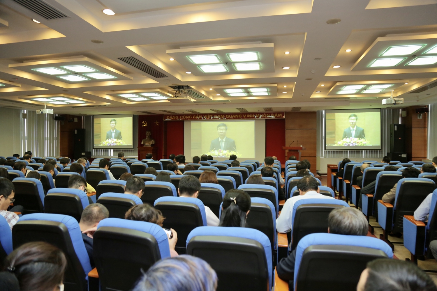 Petrovietnam - 60 năm hướng về phía trước