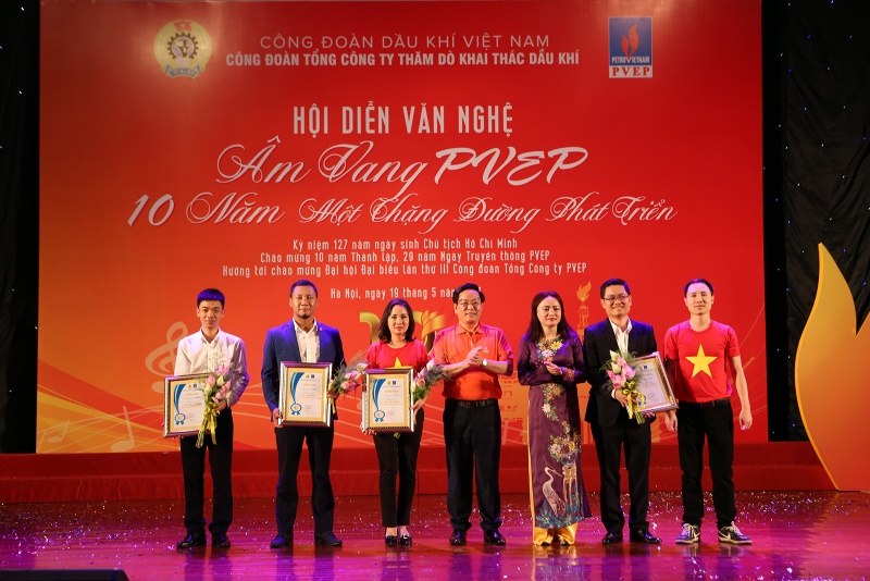 Sôi nổi hội diễn văn nghệ PVEP khu vực phía Bắc soi noi hoi dien van nghe pvep khu vuc phia bac