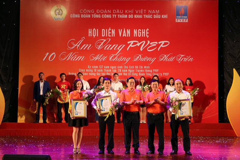 Sôi nổi hội diễn văn nghệ PVEP khu vực phía Bắc soi noi hoi dien van nghe pvep khu vuc phia bac