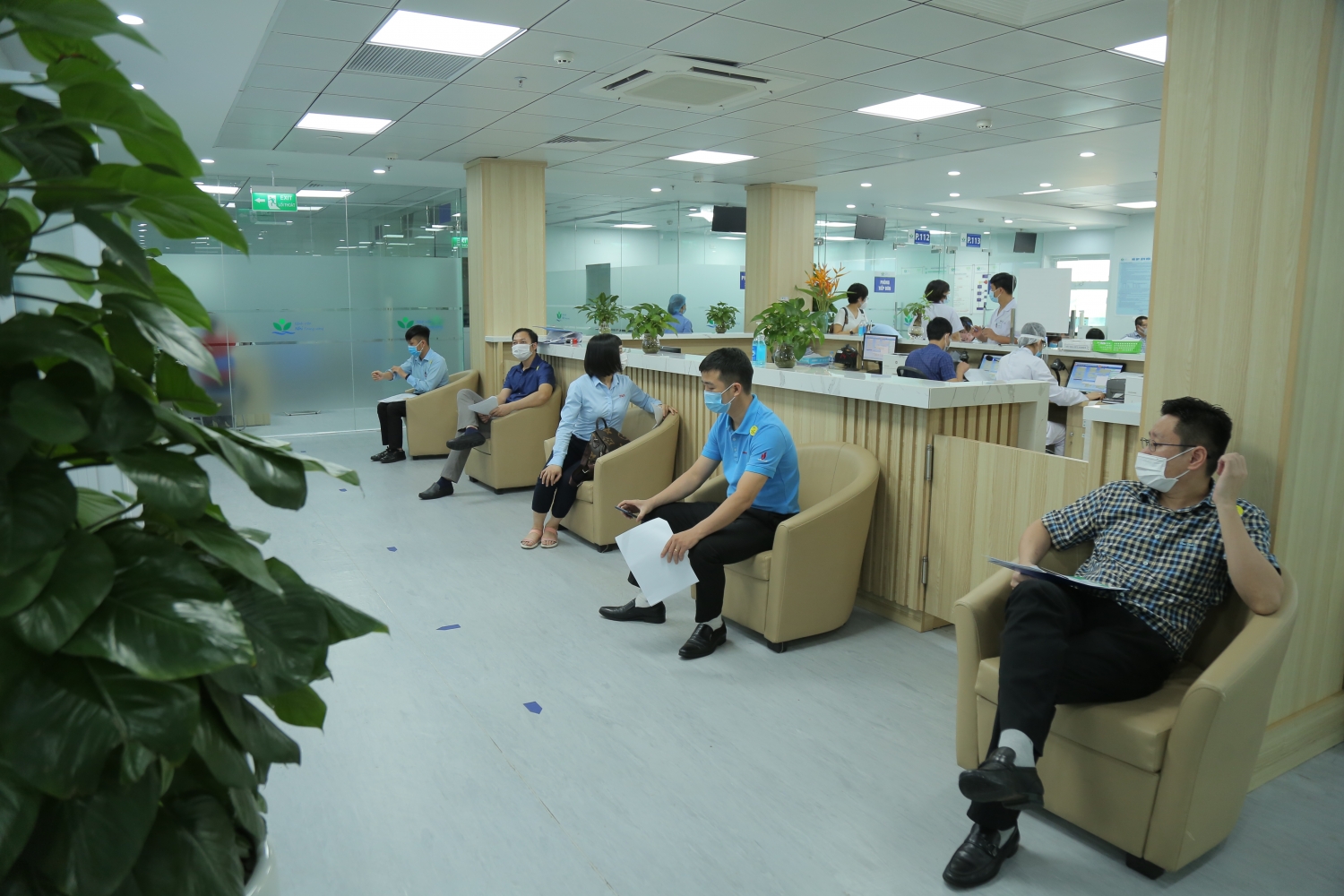 CBCNV Cơ quan Tập đoàn tham gia tiêm vắc xin phòng Covid-19