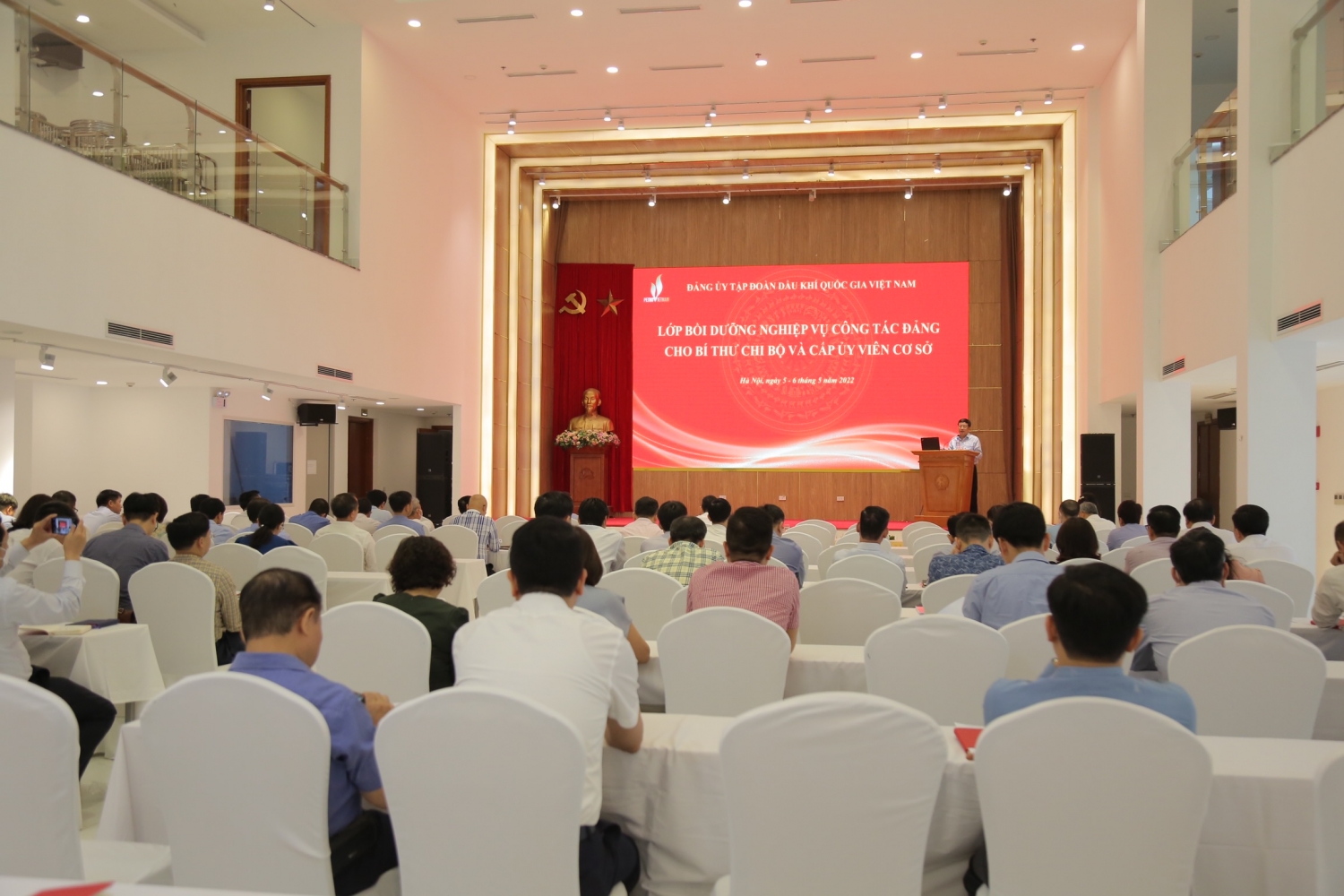 Khai giảng lớp bồi dưỡng nghiệp vụ công tác đảng cho Bí thư chi bộ và cấp ủy viên cơ sở