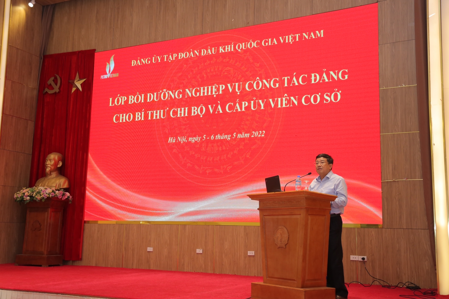 Khai giảng lớp bồi dưỡng nghiệp vụ công tác đảng cho Bí thư chi bộ và cấp ủy viên cơ sở
