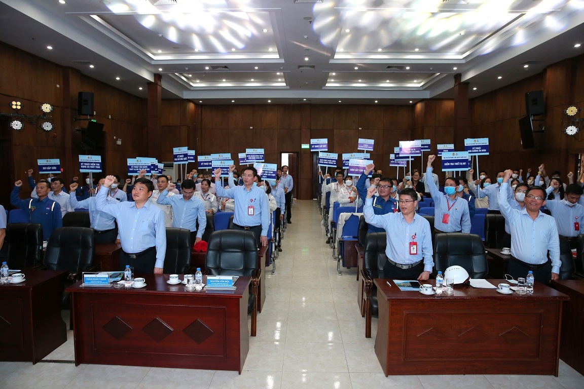 BSR tổ chức lễ phát động Tháng Công nhân, Tháng hành động về ATVSLĐ, Chương trình “Đối thoại tháng 5” và Khai mạc Hội thi Tay nghề lần thứ VI