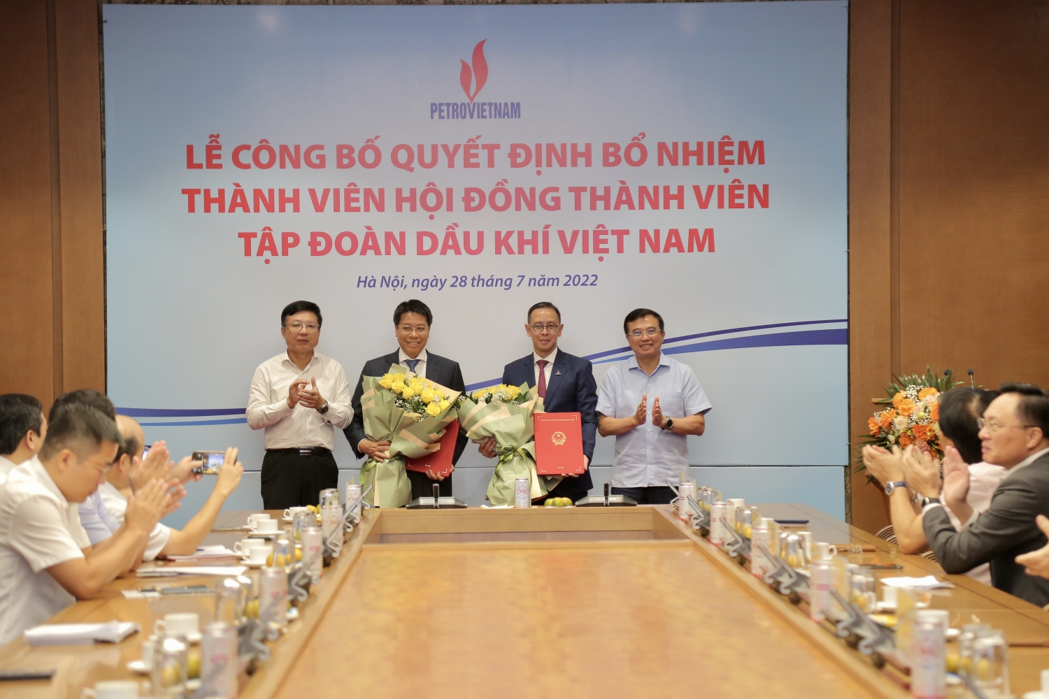 Petrovietnam tổ chức Lễ công bố và trao quyết định bổ nhiệm Thành viên HĐTV Tập đoàn